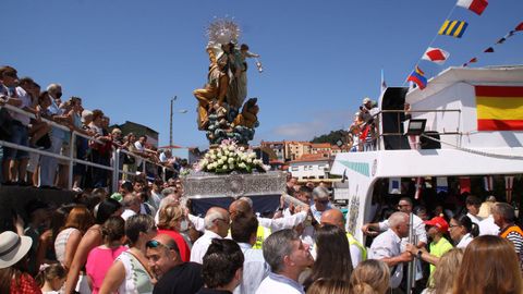 Imágenes de la procesión marítima de la Virxe do Carme en Santiago de Lampón