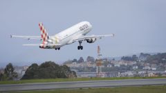 Despegue del �ltimo vuelo de Volotea a Valencia este Jueves Santo en Alvedro