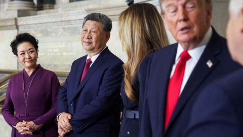 Xi Jinping y Donald Trump, con sus esposas, durante la visita a los Archivos Nacionales, en Washington