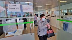 Muchos centros de salud, en la foto el de A Parda el pasado mes de abril, tienen dificultades para encontrar a m�dicos disponibles