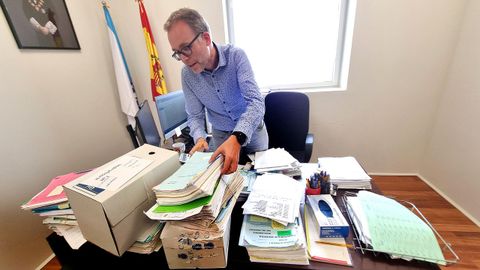 El letrado Juan José Yáñez, este viernes en su despacho en los juzgados de Vigo.