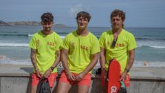 Jhosbel Barros, Aar�n Vila y Mart�n Zas, tres de los j�venes socorristas del rescate en Malpica.