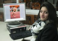 Saleta Fern�ndez, en una de sus visitas a la delegaci�n de La Voz de Galicia en Monforte. 