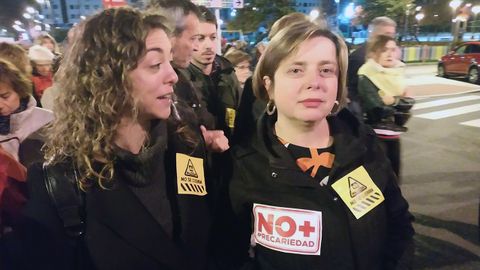 Tania Gonz�lez y Ana Taboada en la marcha de apoyo a Alcoa, en Avil�s