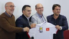 Llao y Pad�n arroparon al t�ndem t�cnico de Vietnam