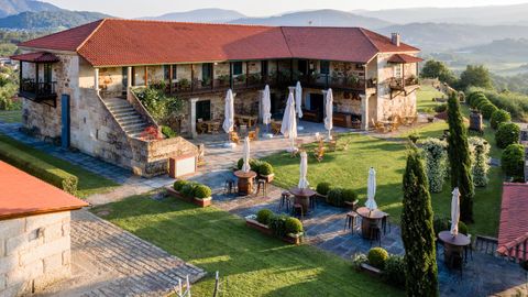 El restaurante S�brego, dentro de la bodega Casal de Arm�n, se encuentra en el coraz�n de O Ribeiro, en Ribadavia
