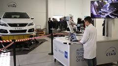 Imagen de archivo de una visita de las autoridades al centro del CTAG en O Porrio.