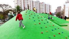 nova �rea de xogos da praza Isaac D�az Pardo.