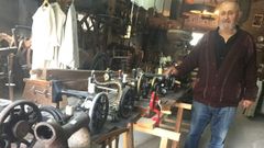 Un vecino dona a Trabada un museo de antig�edades con miles de piezas