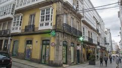 El emblem�tico edificio que hace esquina entre la calle Real y Concepci�n Arenal tiene a la venta los tres pisos superiores