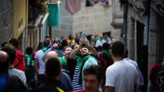 La Festa do Boi de Allariz congregaba a mucha gente en las calles y en los locales de hosteler�a.