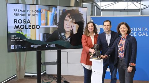 Lucia Veiga, Jacobo Sutil e�Carmen M�ndez no anuncio do Premio de Honra