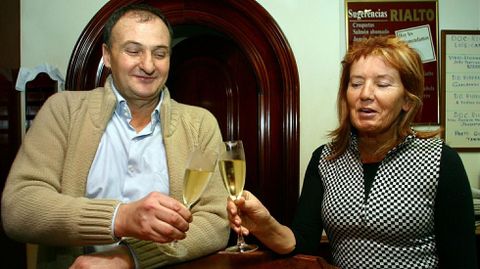 Sus padres viven al margen de la vida p�blica. En esta imagen celebran la victoria de su hijo en el campeonato del mundo sub-23, hace 12 a�os.