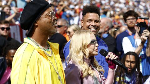 Madonna junto a Ronaldo Nazario y Ronaldinho