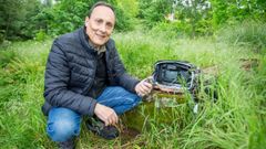 Tom�s Abeig�n, radioaficionado de Pontevedra que empez� con esta pr�ctica a los 17 a�os