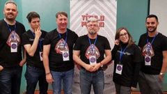 Profesores del t�tulo de especialista en traducci�n para videojuegos en una reuni�n anterior a la pandemia