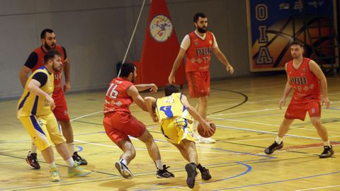 Los amarillos empezaron con dudas y los visitantes lograron una distancia considerable en el marcador.