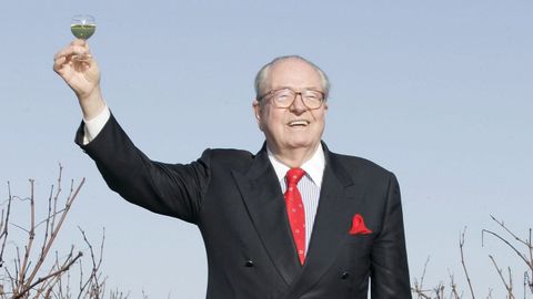 Jean-Marie Le Pen en los viedos de Loupiac en el 2006