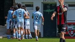 Los jugadores del Celta Fortuna celebran un gol ante el Arenas de Getxo.