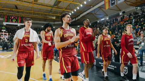 Los jugadores de la seleccin agradecen el apoyo de Ourense.