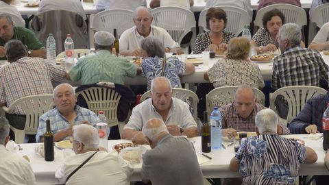 Comida de la tercera edad de Guntn 