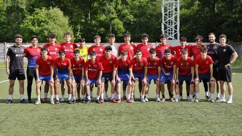 Equipo de la UD Ourense en su entrenamiento en Alb&aacute;n