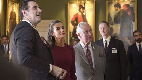 La reina Letizia, junto al Pr�ncipe Carlos 