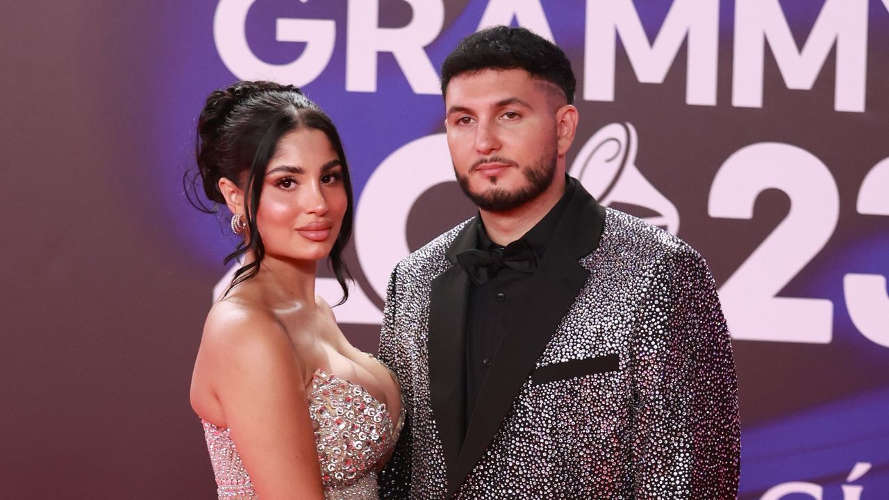 Omar Montes y Lola Romero dan la bienvenida a su primer hijo en común