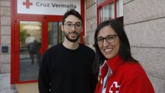 Juan Sebasti�n Lopera junto a Natividad �lvarez en la sede provincial de Cruz Roja en Ourense