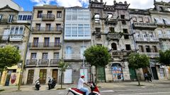 Imagen de un edificio destinado a pisos tur�sticos en el Casco Vello de Vigo