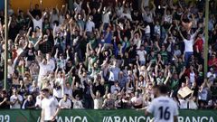 La afici�n del Arenteiro prepara otro desplazamiento masivo ante la posibilidad de celebrar el ascenso del equipo.