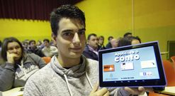 Nelson Mart�nez le dio cuerpo digital a las historias dise�adas por los alumnos de Cea. 