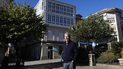 Manolo Celta en la praza Maior de O Carballi�o