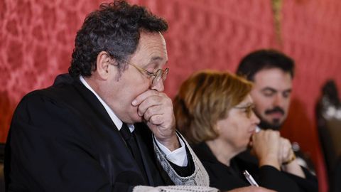 O que era Fiscal Xeral cos seus avogados no primeiro d&iacute;a de xu&iacute;zo.