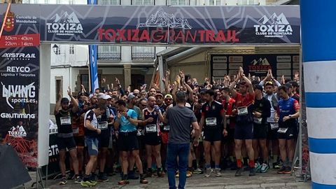 Una de las salidas de la competici&oacute;n mindoniense el a&ntilde;o pasado en la Plaza da Catedral.