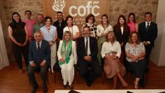Los integrantes de la nueva junta de gobierno del Colegio Oficial de Farmac�uticos de A Coru�a posan en su sede social tras tomar posesi�n de sus cargos en un colectivo que sigue presidiendo Sara Catrain y en el que Ram�n S�ez es vicepresidente.
