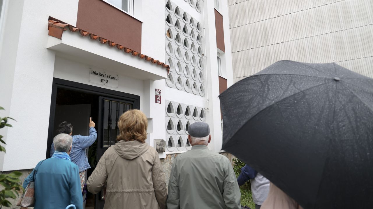 La noche de los cristales rotos en Compostela: «Los vecinos conviven con narcopisos, amenazas, peleas, robos y tráfico de drogas»