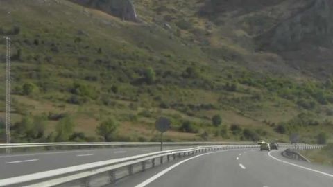 Autopista del Huerna a su paso por Caldas de Luna