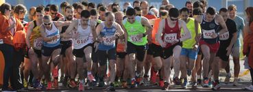 Imagen de la salida de la carrera celebrada en Sada ayer por la ma�ana. 