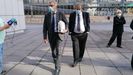  Francisco �lvarez-Cascos a su llegada al juzgado con su abogado Luis Tuero.