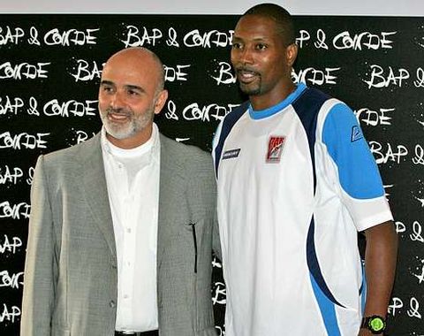 Miguel Conde condujo la presentaci�n de Hopkins.