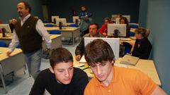 Curso b�sico sobre protecci�n civil en el telecentro de Chantada, en una imagen de archivo