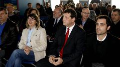 La conselleira do Mar, Rosa Quintana, present� el proyecto en la lonja de Fisterra.