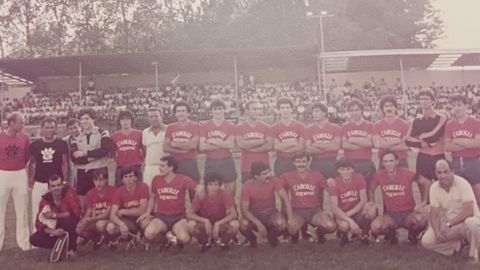 Equipo del Centro de Deportes Barco, en agosto de 1983, antes de un amistoso en Calabagueiros contra el Castilla de la  quinta del Buitre .