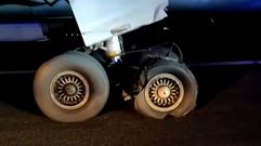 As� qued� la rueda que provoc� el aterrizaje de emergencia del avi�n de Air Canada