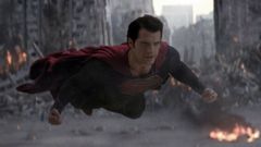 El actor Henry Cavill en el papel de protagonista.