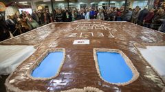Tarta gigante para celebrar 18 a�os de la Muralla como patrimonio mundial