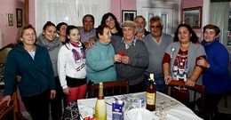 Jos� Blanco, de Oz�n, celebr� su 90.� cumplea�os rodeado por gran parte de su familia.