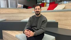 �scar puso fin a ocho a�os de estabilidad laboral para reinventarse form�ndose en una FP superior de sistemas y un m�ster de ciberseguridad. 