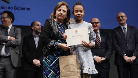 Hasta un total de cuarenta alumnos de distintos centros de la provincia resultaron premiados en el concurso de la Constituci�n.